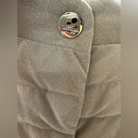 HERNO Gold-tone lurex short sleeve puffer jacket 42 - Picture 5 of 17